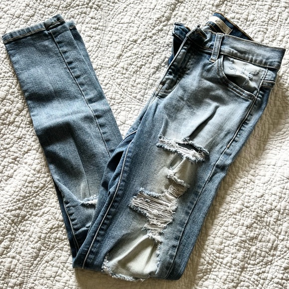 Kancan Estilo Distressed Raw Hem Stretch Denim Skinny Jeans Light Blue, Size 26 - Picture 6 of 8